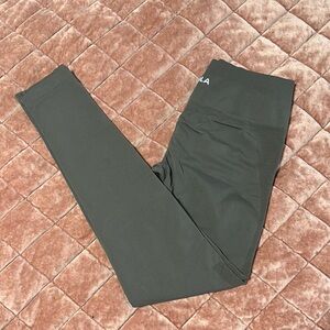AUROLA leggings (butt scrunch)